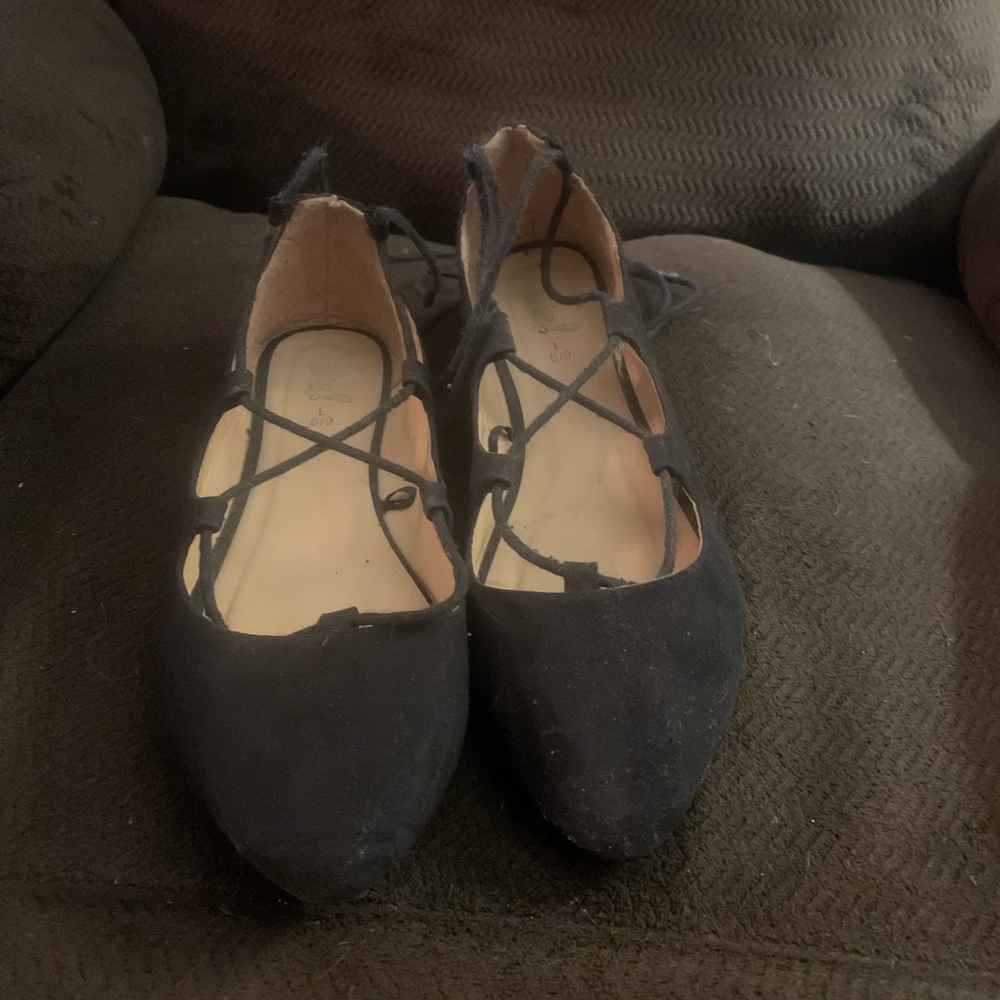 Lace up shoes